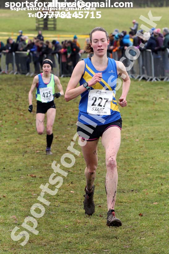 Senior womens Northern Cross Country Champs., Camp Hill Estate, Kirklington.  Photo: David T. Hewitson/Sports for All Pics